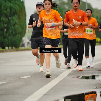 Runner Photo 8494991