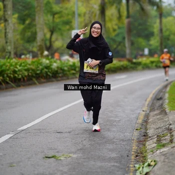 Runner Photo 8495002