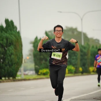 Runner Photo 8495276
