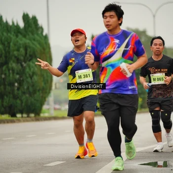 Runner Photo 8495283