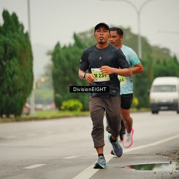 Runner Photo 8495375