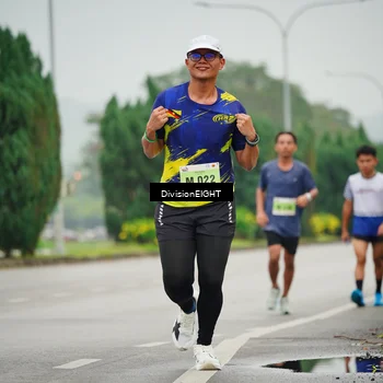 Runner Photo 8495732