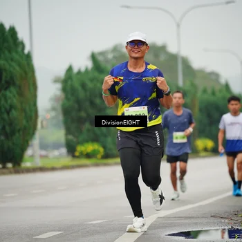 Runner Photo 8495736