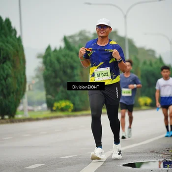Runner Photo 8495792