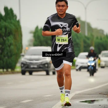 Runner Photo 8495948