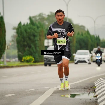 Runner Photo 8495958