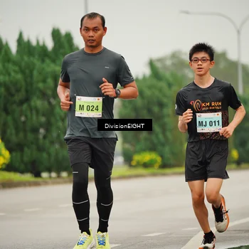 Runner Photo 8496011
