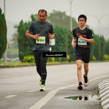 Runner Photo 8496040