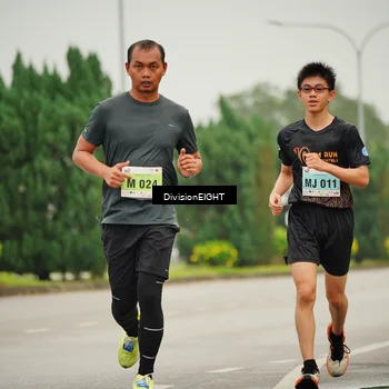 Runner Photo 8496054