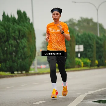Runner Photo 8496059