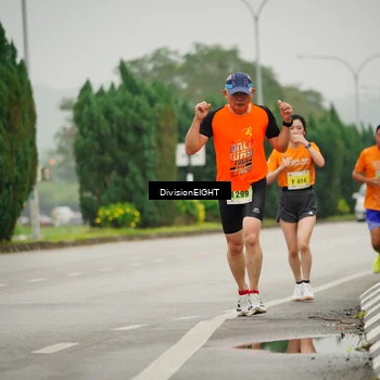 Runner Photo 8496112