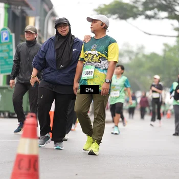 Runner Photo 8496210
