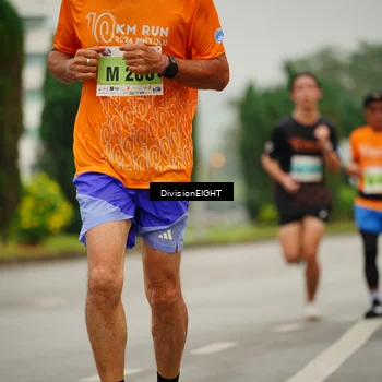 Runner Photo 8496247