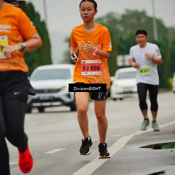 Runner Photo 8496659