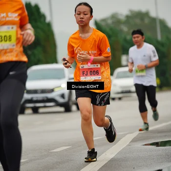 Runner Photo 8496661