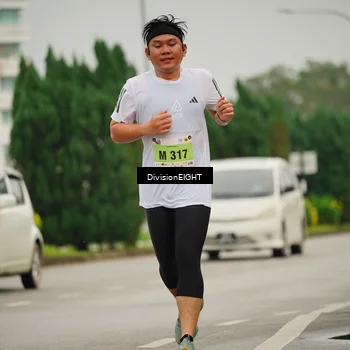 Runner Photo 8496675