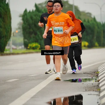 Runner Photo 8496701
