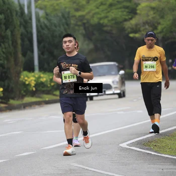 Runner Photo 8497628