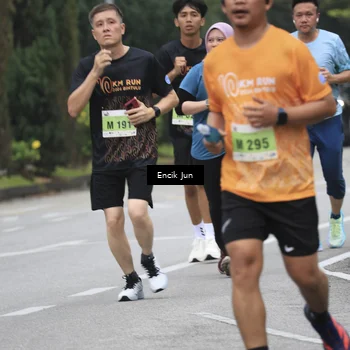 Runner Photo 8497658