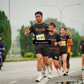 Runner Photo 8498119