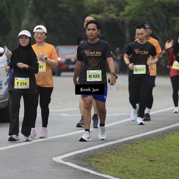 Runner Photo 8498359