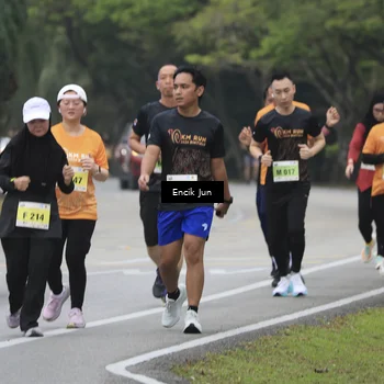 Runner Photo 8498373