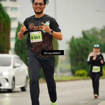Runner Photo 8498425