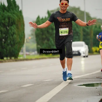 Runner Photo 8498521