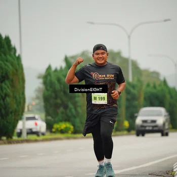 Runner Photo 8498757