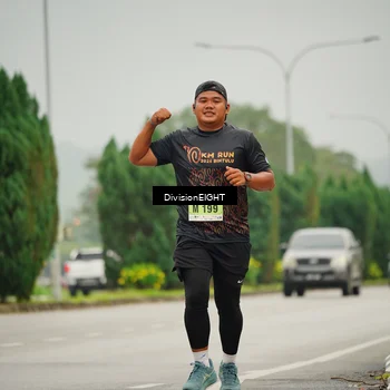 Runner Photo 8498773