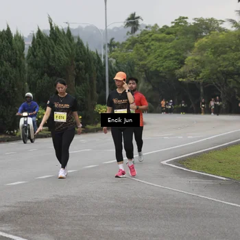 Runner Photo 8498824