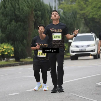 Runner Photo 8498895