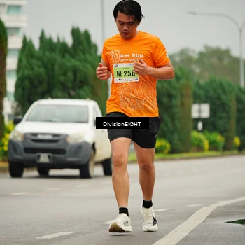 Runner Photo 8498921