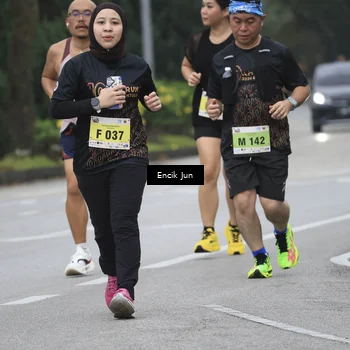 Runner Photo 8499004