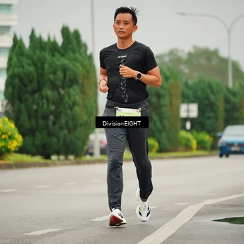 Runner Photo 8499015