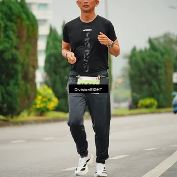 Runner Photo 8499024