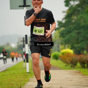 Runner Photo 8499026