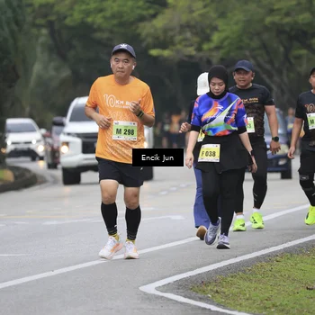 Runner Photo 8499047