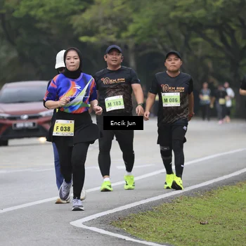 Runner Photo 8499067