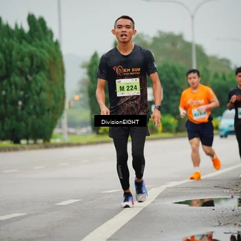 Runner Photo 8499168