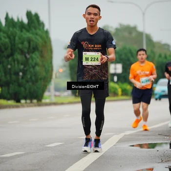 Runner Photo 8499185