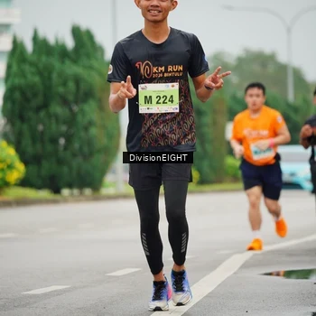 Runner Photo 8499238