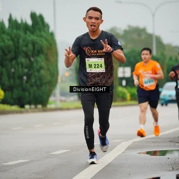 Runner Photo 8499244