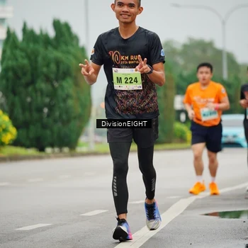Runner Photo 8499251