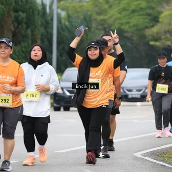 Runner Photo 8499265
