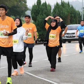 Runner Photo 8499282