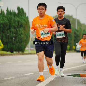Runner Photo 8499284