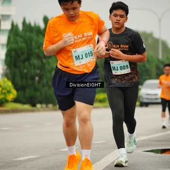 Runner Photo 8499296