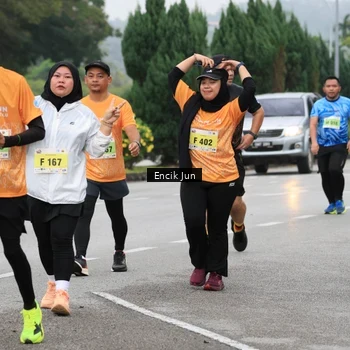 Runner Photo 8499298