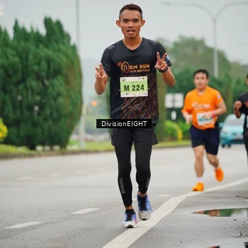 Runner Photo 8499302